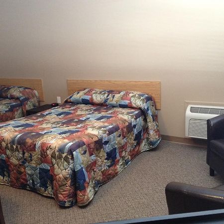 Chubby'S Bar & Motel Belle Plaine Bagian luar foto
